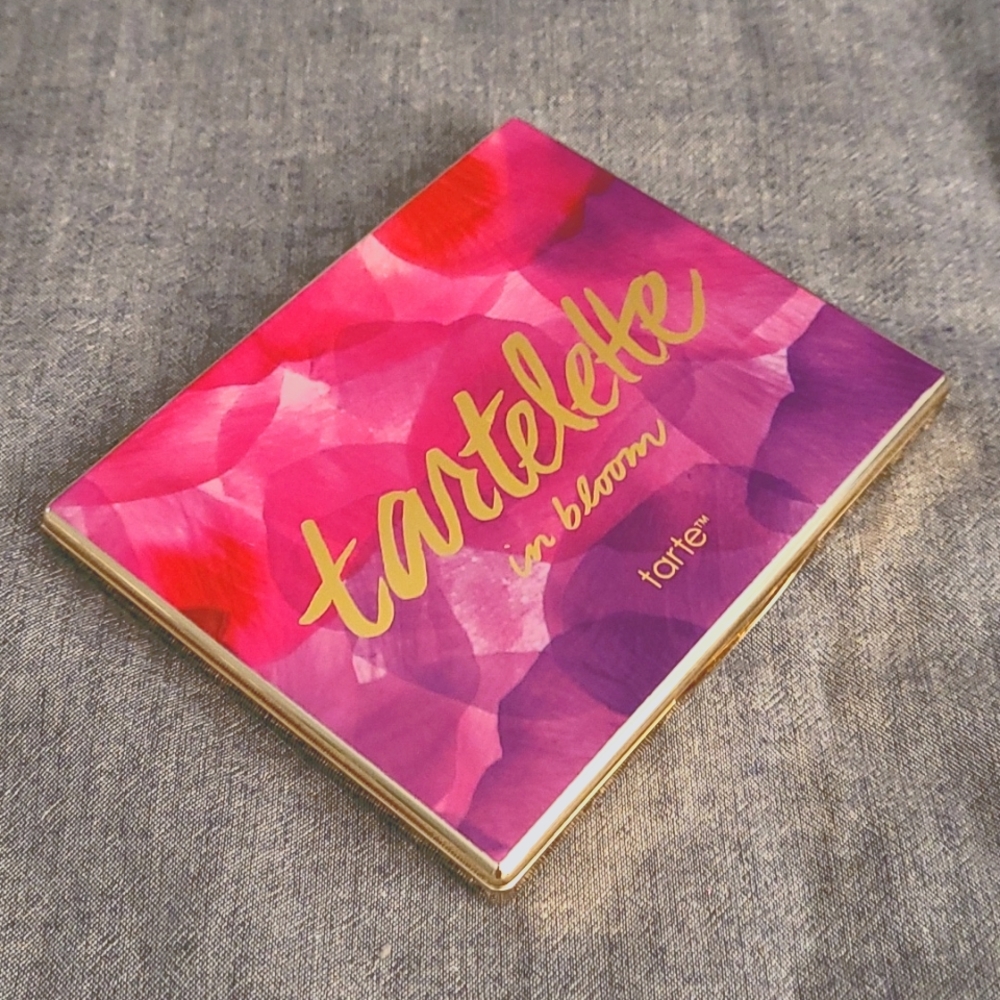 Tarte tartlette in bloom eyeshadow palette